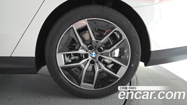 BMW 5-Series 2026 — photo 7