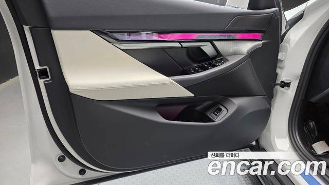 BMW 5-Series 2026 — photo 14