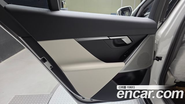 BMW 5-Series 2026 — photo 15