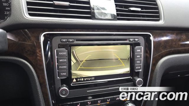 Volkswagen Passat 2015 — photo 15