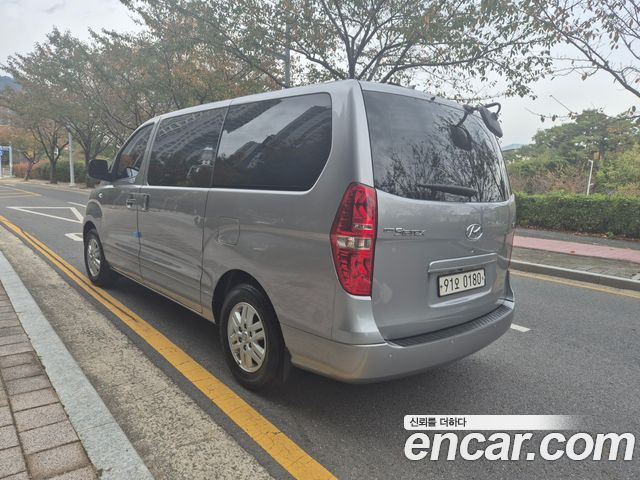 Hyundai Starex 2021 — photo 2