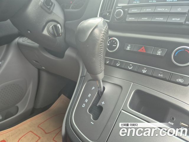Hyundai Starex 2021 — photo 9
