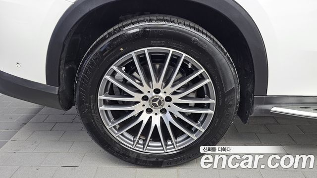 Mercedes-Benz GLC-Class 2026 — photo 5