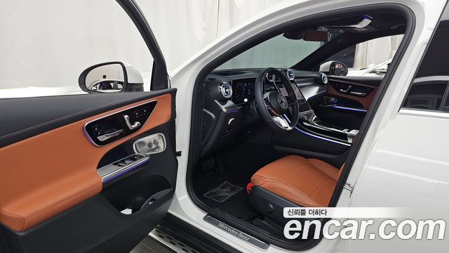 Mercedes-Benz GLC-Class 2026 — photo 13