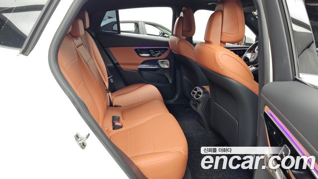 Mercedes-Benz GLC-Class 2026 — photo 18
