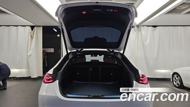 Mercedes-Benz GLC-Class 2026 — photo 26