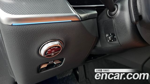 Mercedes-Benz GLC-Class 2026 — photo 28