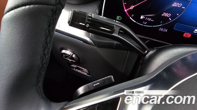 Mercedes-Benz GLC-Class 2026 — photo 29