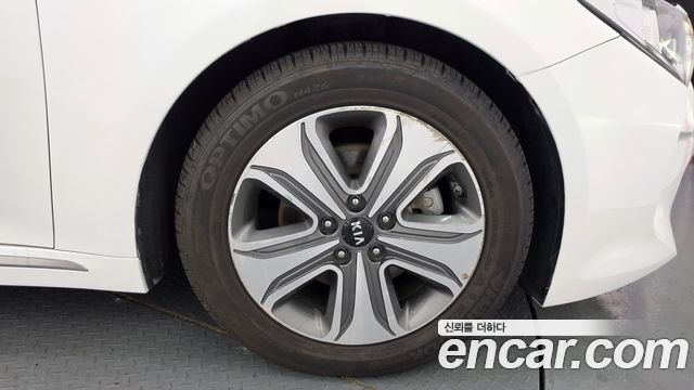 Kia K5 2017 — photo 5