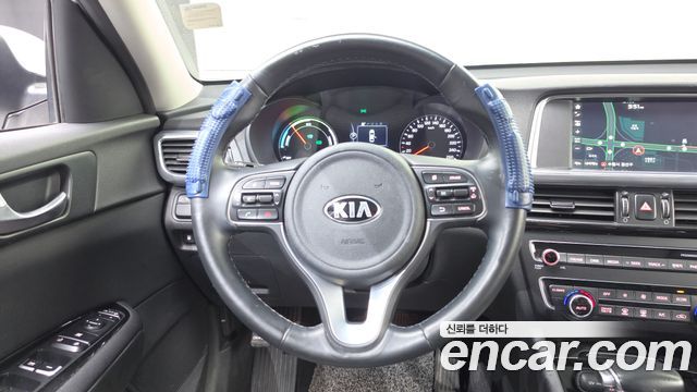 Kia K5 2017 — photo 13