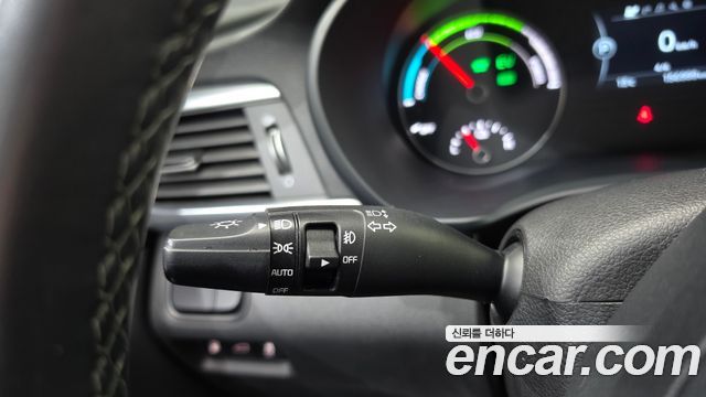 Kia K5 2017 — photo 16