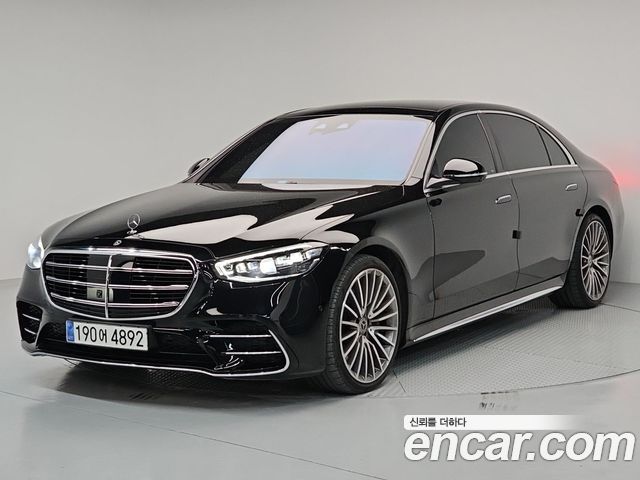 Mercedes-Benz S-Class 2023 — photo 2