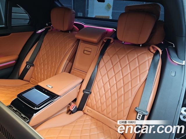 Mercedes-Benz S-Class 2023 — photo 18