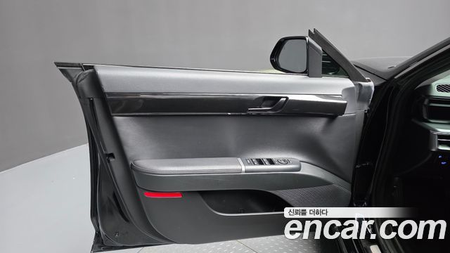 Hyundai Grandeur 2023 — photo 14