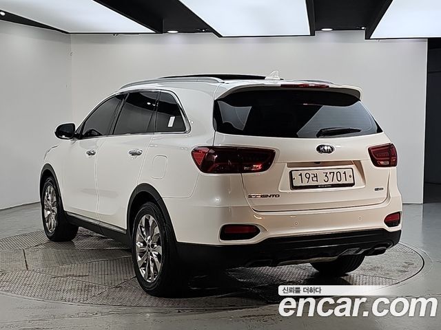 Kia Sorento 2019 — photo 3