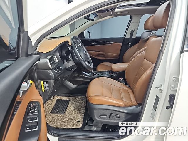 Kia Sorento 2019 — photo 11