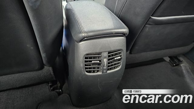 Kia K3 2016 — photo 24