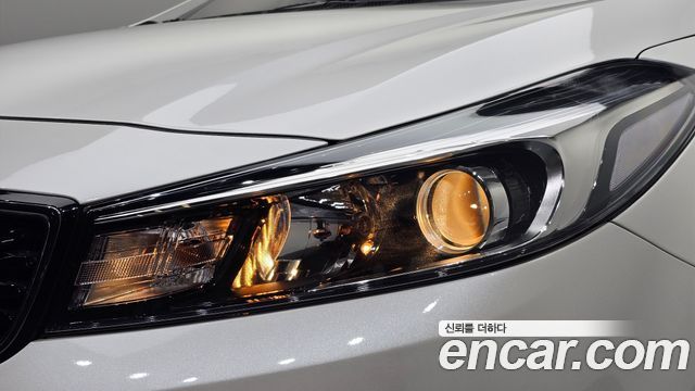 Kia K3 2016 — photo 8