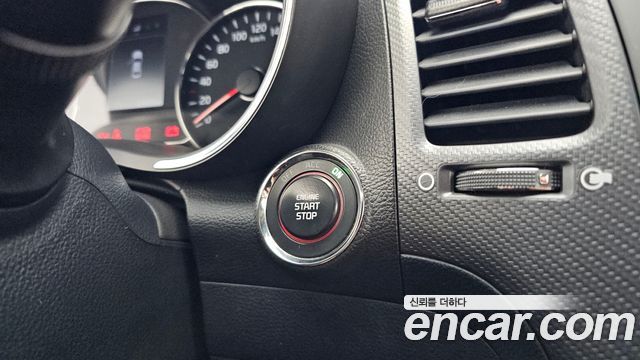 Kia K3 2016 — photo 27