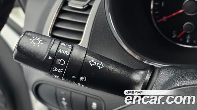 Kia K3 2016 — photo 29