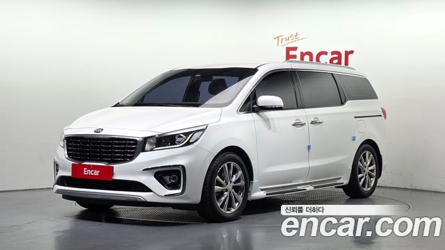 Kia Canival 2019 — photo 1