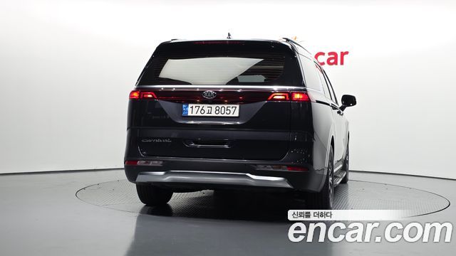 Kia Canival 2021 — photo 4