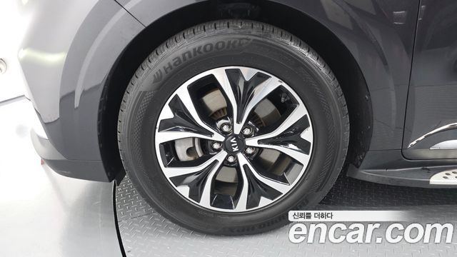 Kia Canival 2021 — photo 5
