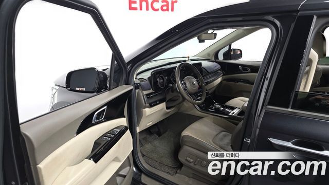 Kia Canival 2021 — photo 10