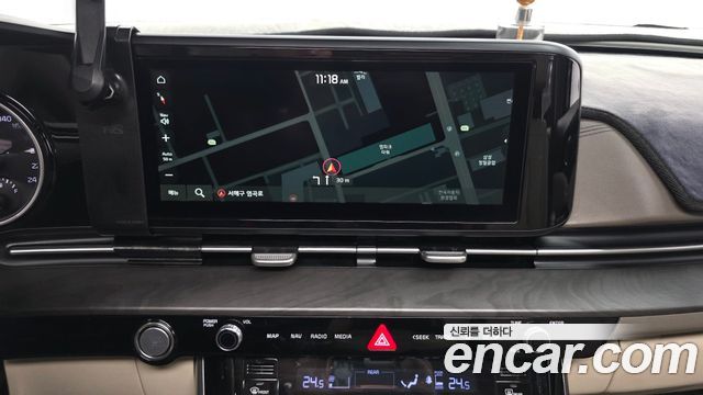 Kia Canival 2021 — photo 14