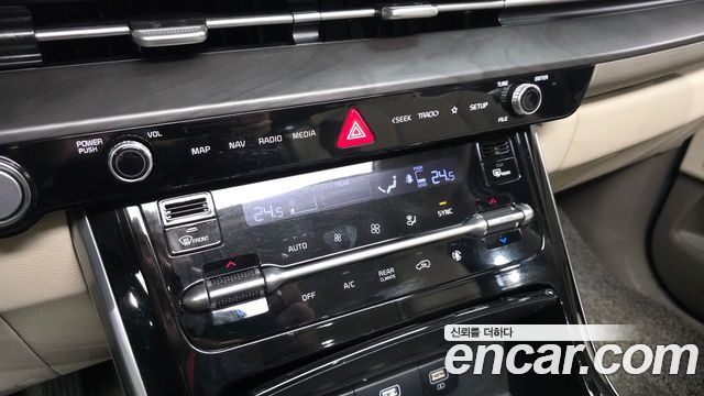 Kia Canival 2021 — photo 17
