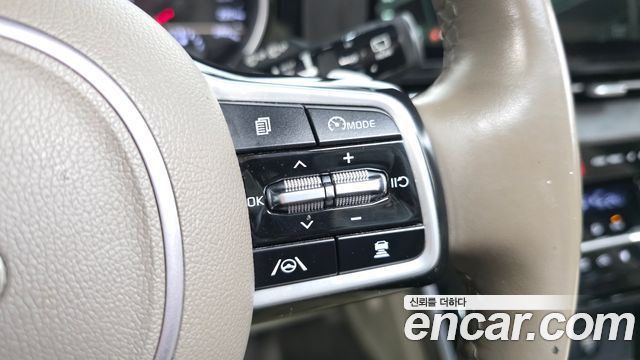 Kia Canival 2021 — photo 18