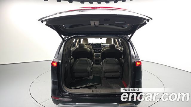 Kia Canival 2021 — photo 20