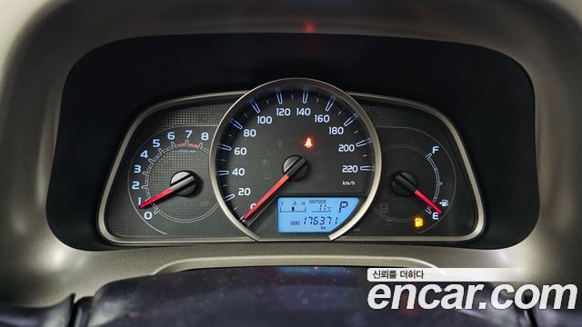 Toyota RAV4 2014 — photo 8