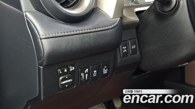 Toyota RAV4 2014 — photo 16