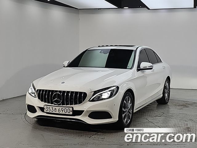 Mercedes-Benz C-Class 2017 — photo 1