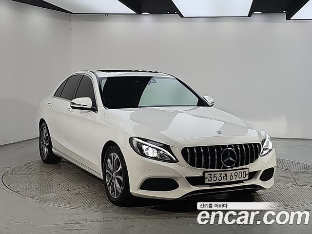 Mercedes-Benz C-Class 2017 — photo 2