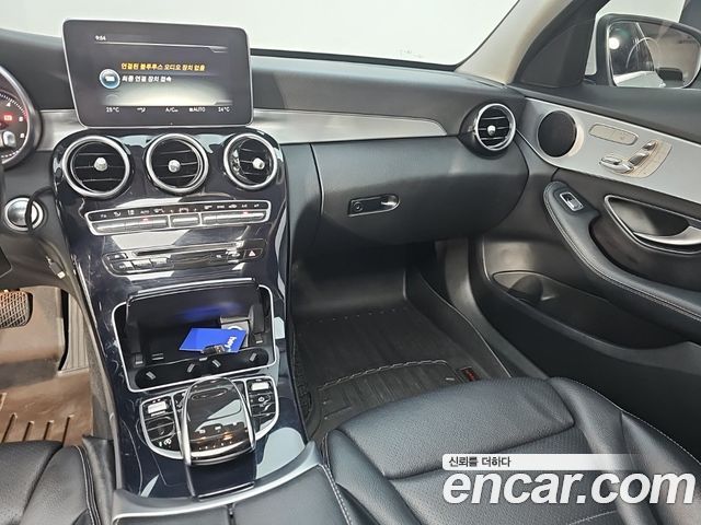 Mercedes-Benz C-Class 2017 — photo 10