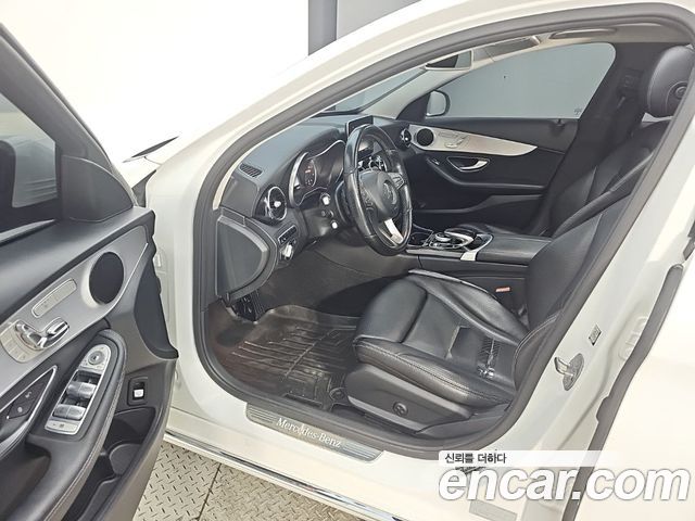 Mercedes-Benz C-Class 2017 — photo 11