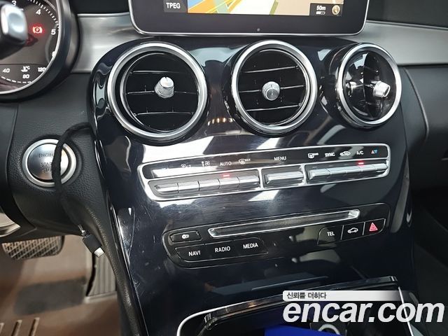 Mercedes-Benz C-Class 2017 — photo 16