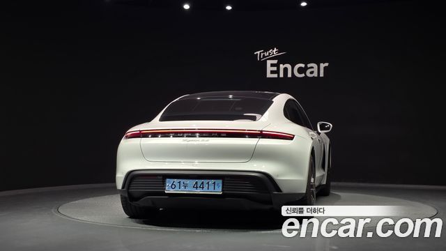 Porsche Taycan 2022 — photo 4