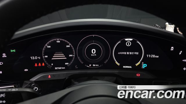 Porsche Taycan 2022 — photo 11
