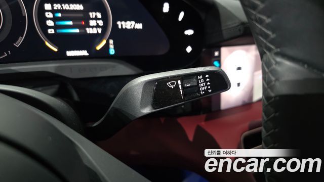 Porsche Taycan 2022 — photo 22