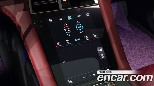Porsche Taycan 2022 — photo 30