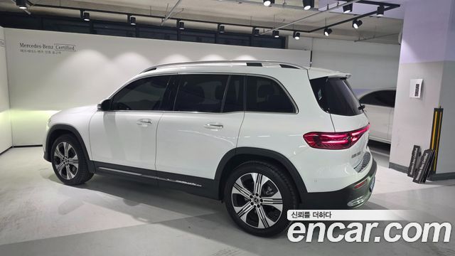 Mercedes-Benz EQB 2026 — photo 3