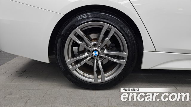 BMW 3-Series 2018 — photo 5