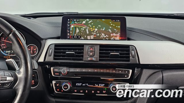 BMW 3-Series 2018 — photo 14