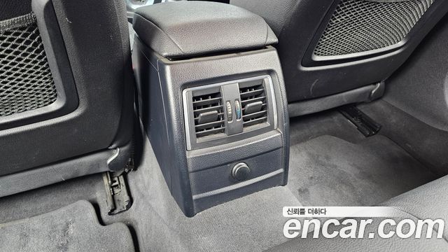 BMW 3-Series 2018 — photo 19