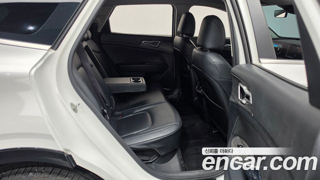 Kia Sportage 2023 — photo 17