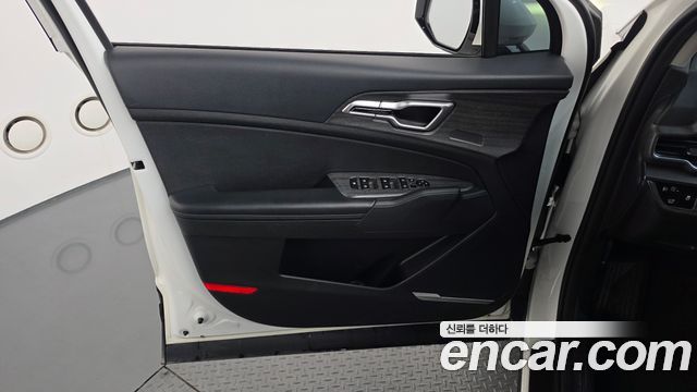 Kia Sportage 2023 — photo 14