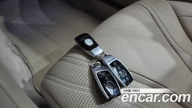 Mercedes-Benz S-Class 2018 — photo 21